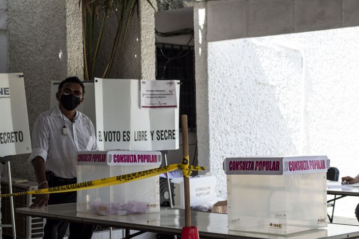 Baja afluencia durante jornada de votación ciudadana en Mérida